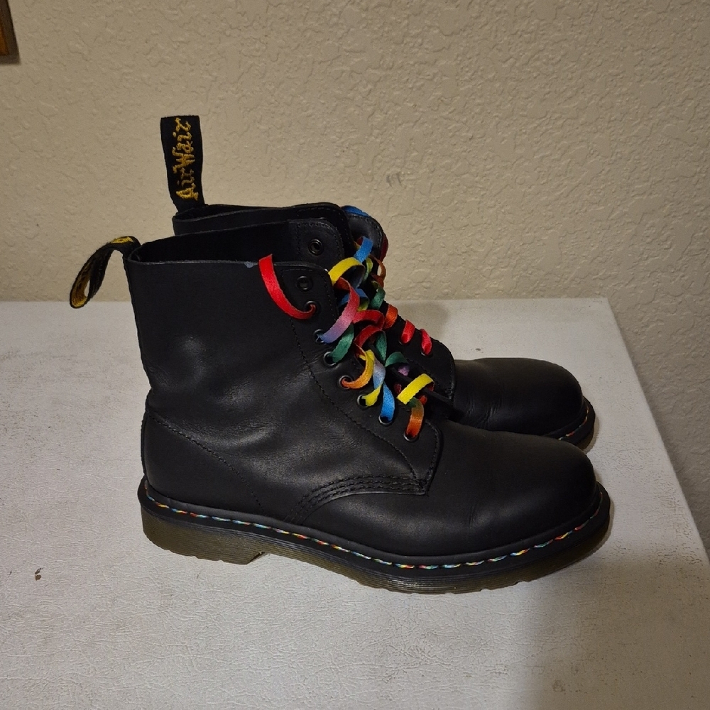 NWOT Dr. Martens Black Boots with Rainbow Stitching & Laces 1460 Pascal - Picture 4 of 7